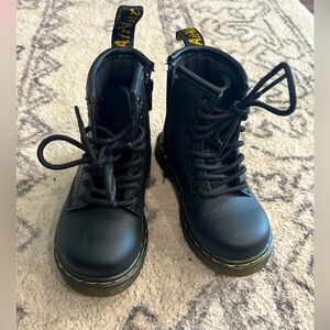 Toddler doc Martens size 7t
